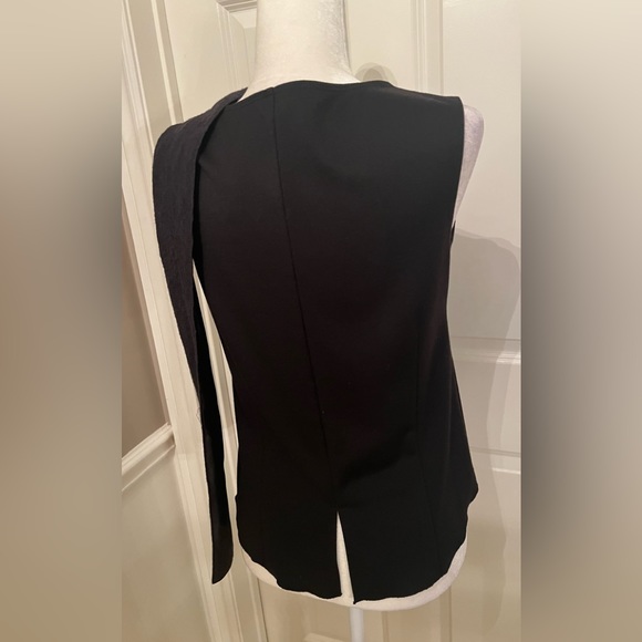 Unique Styled Top - Picture 4 of 4